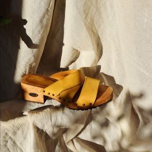 Vintage style wood heals